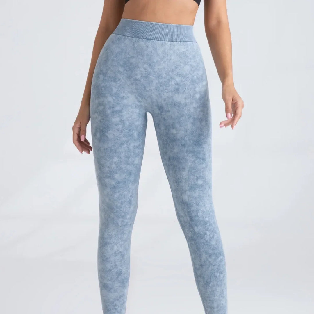 V-Back Scrunch Seamless Yoga Leggings – Push-Up Fit for Women
