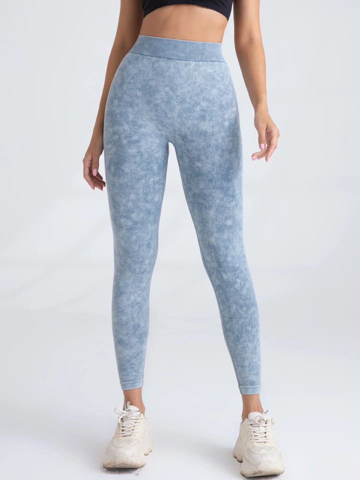 V-Back Scrunch Seamless Yoga Leggings – Push-Up Fit for Women