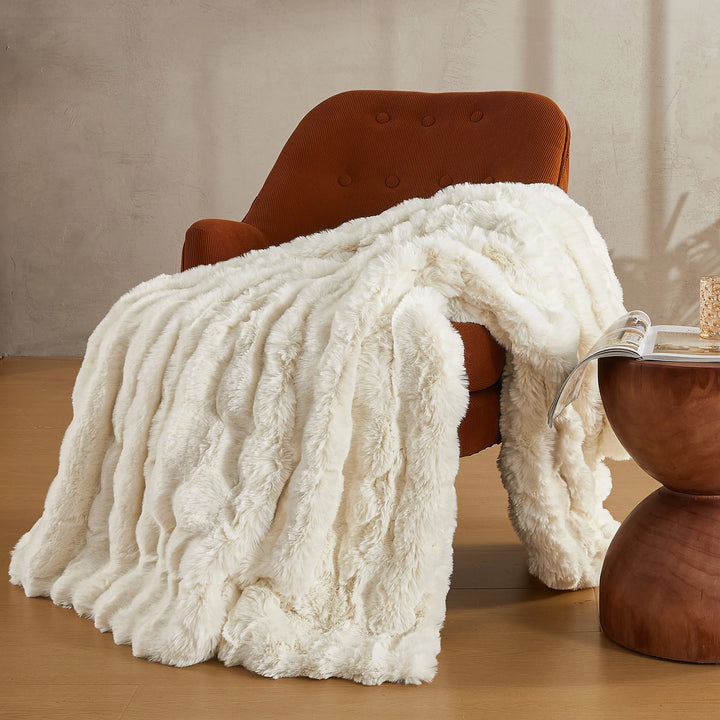 JELLYMONI Faux Fur Throw Blanket, Throw Blanket for Couch, Fuzzy Cozy Plush Bubble Bed Throw Blanket, Thick and Warm Blanket