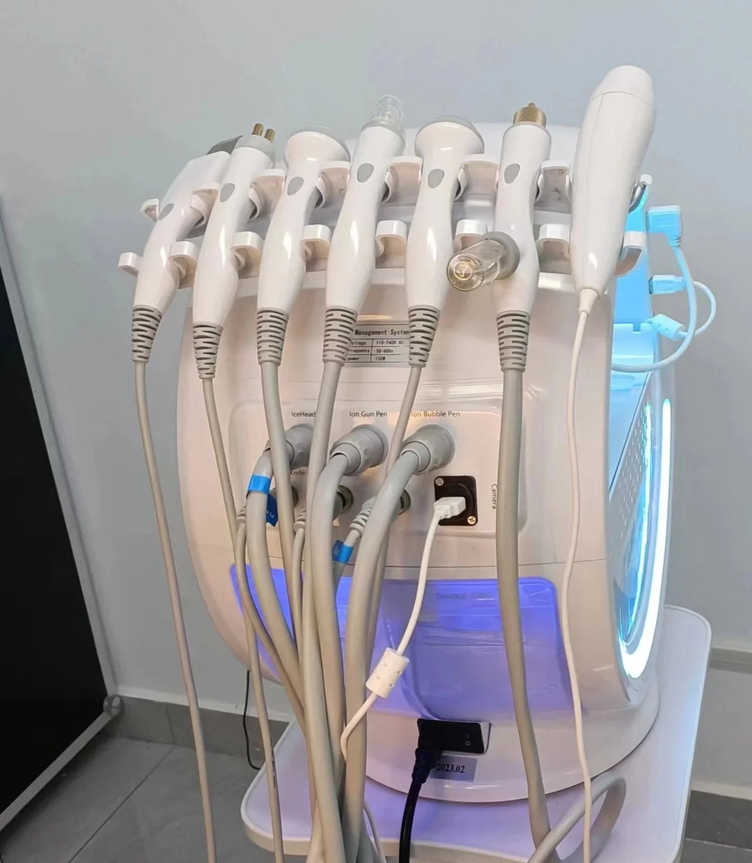 Smart Ice Blue 7-in-1 HydraFacial System – AI-Powered Skin Rejuvenation