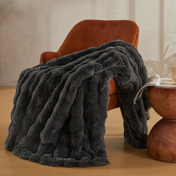 JELLYMONI Faux Fur Throw Blanket, Throw Blanket for Couch, Fuzzy Cozy Plush Bubble Bed Throw Blanket, Thick and Warm Blanket