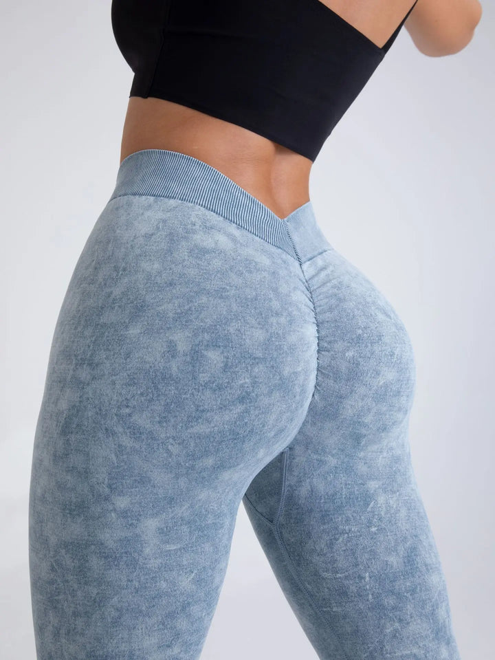 V-Back Scrunch Seamless Yoga Leggings – Push-Up Fit for Women