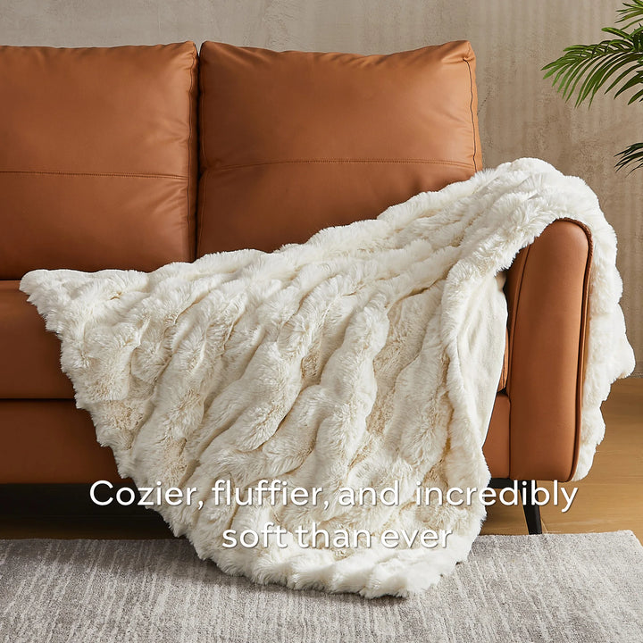 JELLYMONI Faux Fur Throw Blanket, Throw Blanket for Couch, Fuzzy Cozy Plush Bubble Bed Throw Blanket, Thick and Warm Blanket