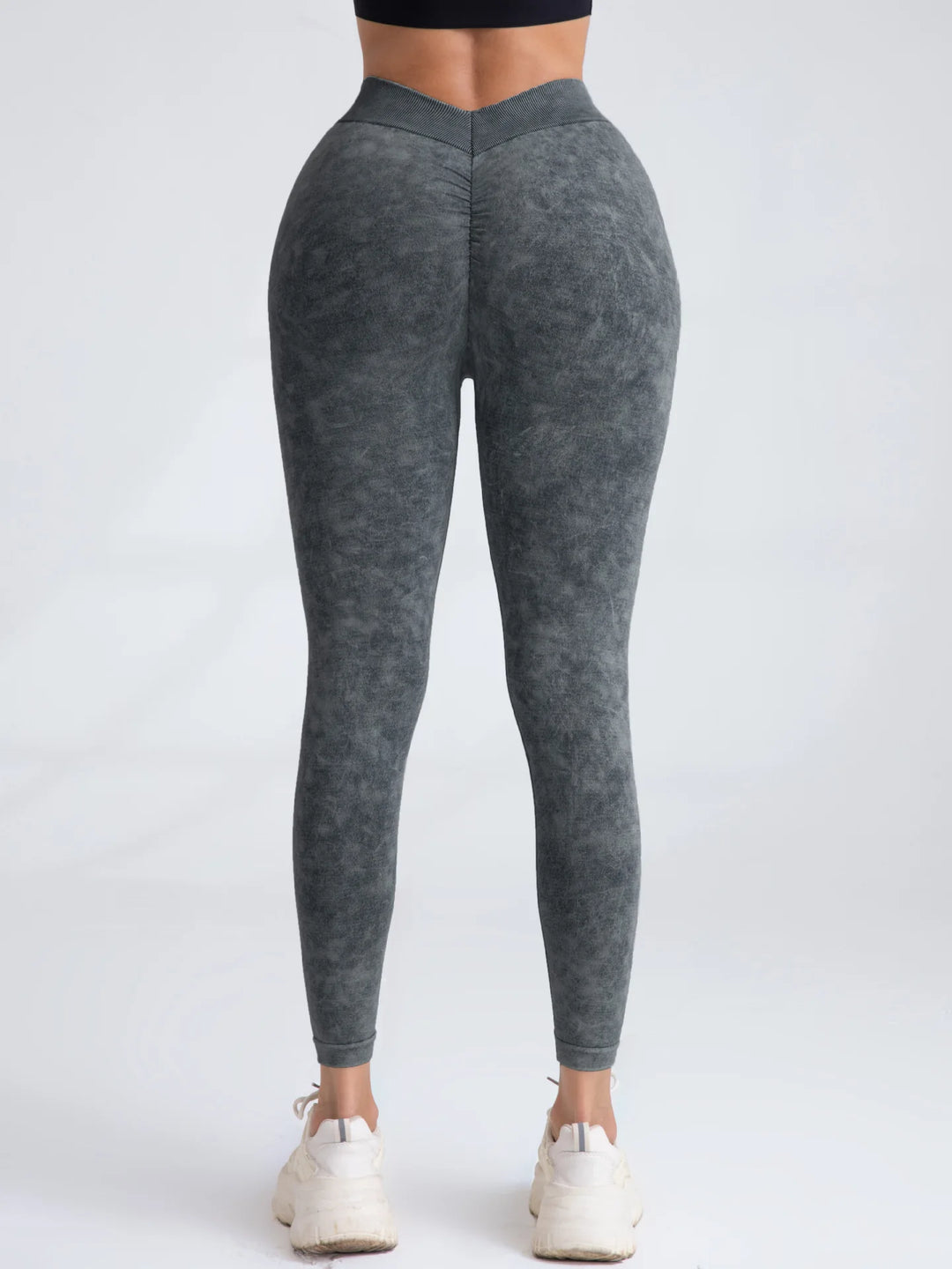 V-Back Scrunch Seamless Yoga Leggings – Push-Up Fit for Women