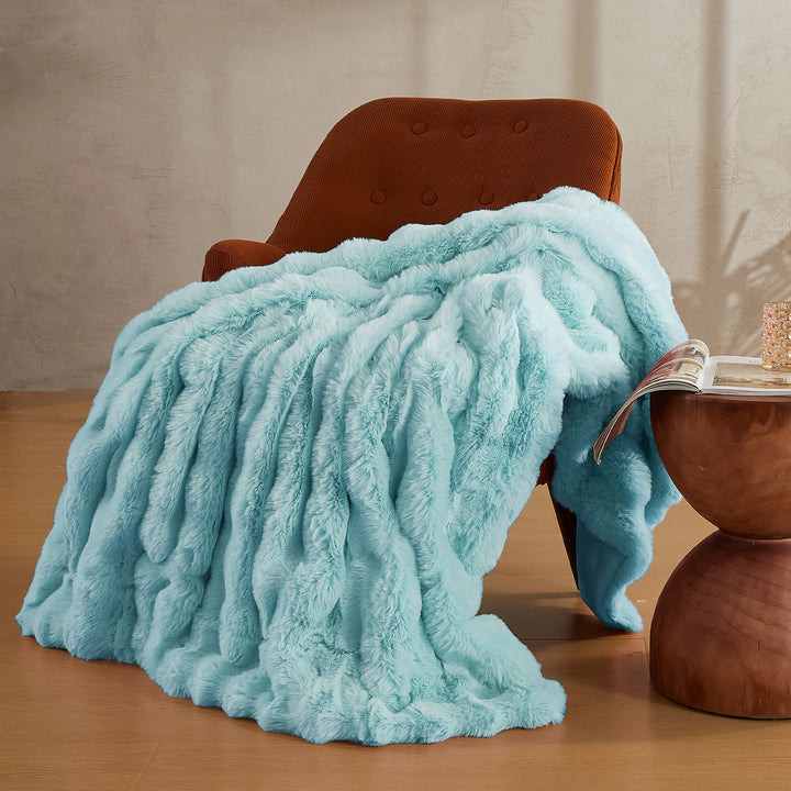 JELLYMONI Faux Fur Throw Blanket, Throw Blanket for Couch, Fuzzy Cozy Plush Bubble Bed Throw Blanket, Thick and Warm Blanket